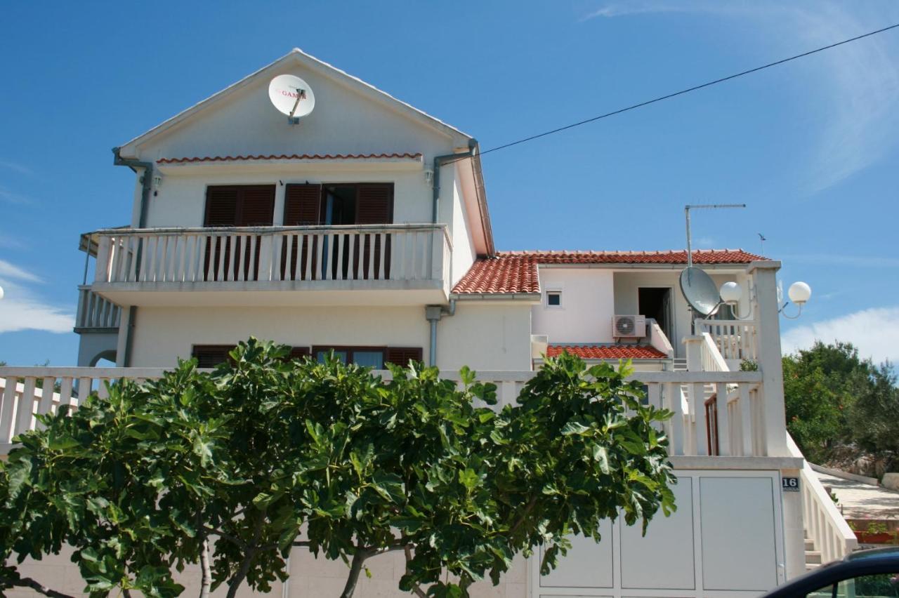 Apartments With A Parking Space Jezera, Murter - 5079 Exterior foto