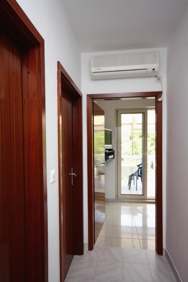 Apartments With A Parking Space Jezera, Murter - 5079 Exterior foto
